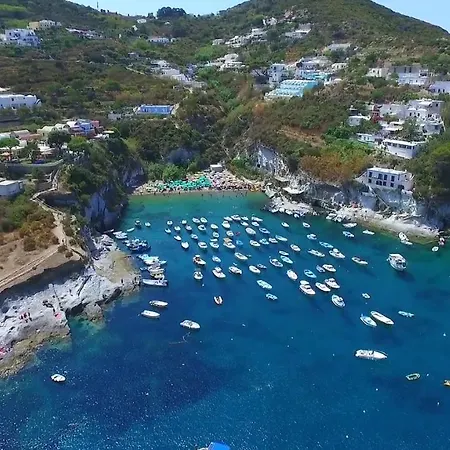 Maga Circe Apartment Ponza